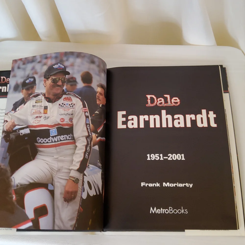 Dale Earnhardt 1951 - 2001